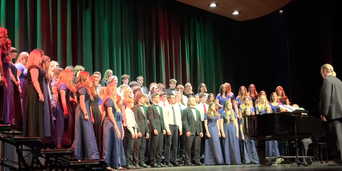 York High School combined choirs conducted by Rob Westerberg.